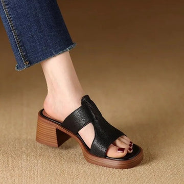 Clarisse™| Tuckle Strap Shoes